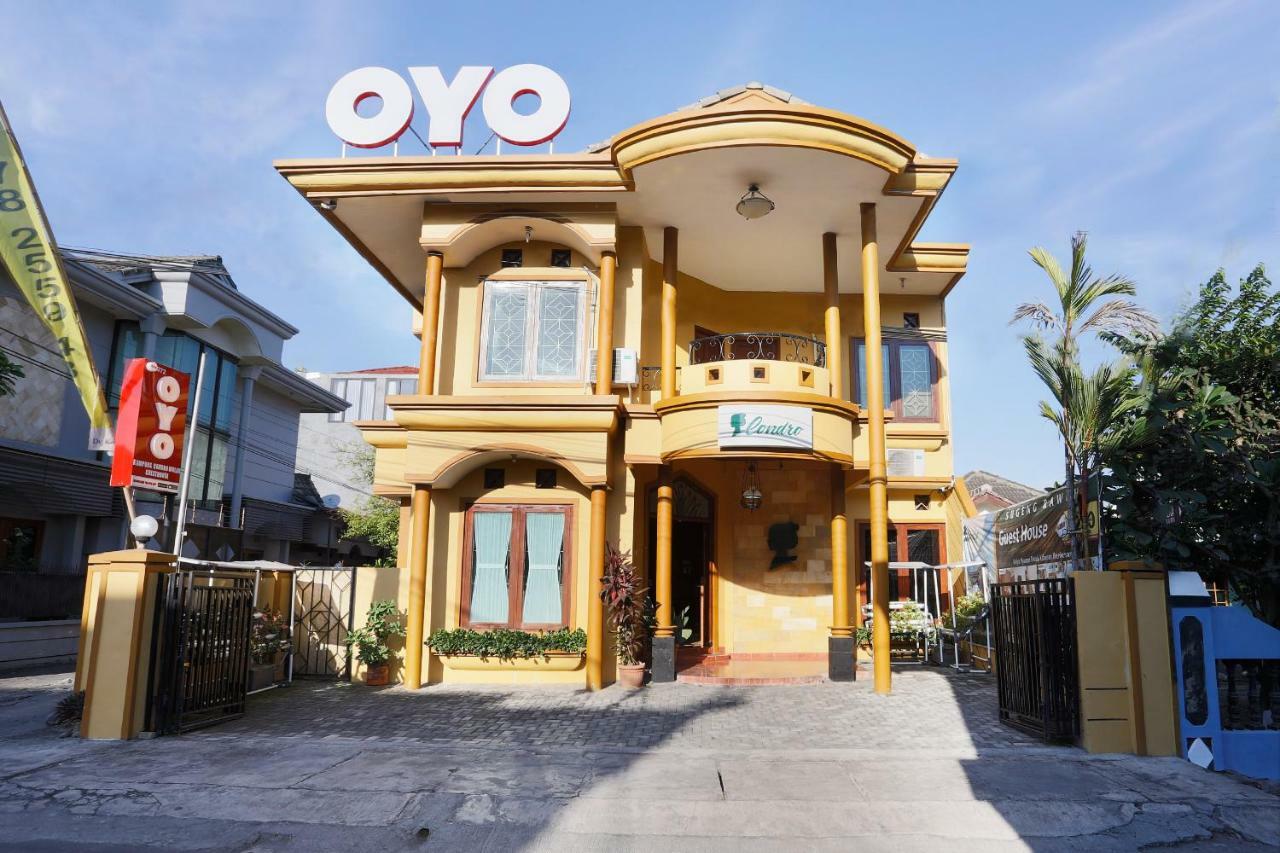 Oyo 1072 Kampung Condro Wulan Guesthouse Maguwo Buitenkant foto